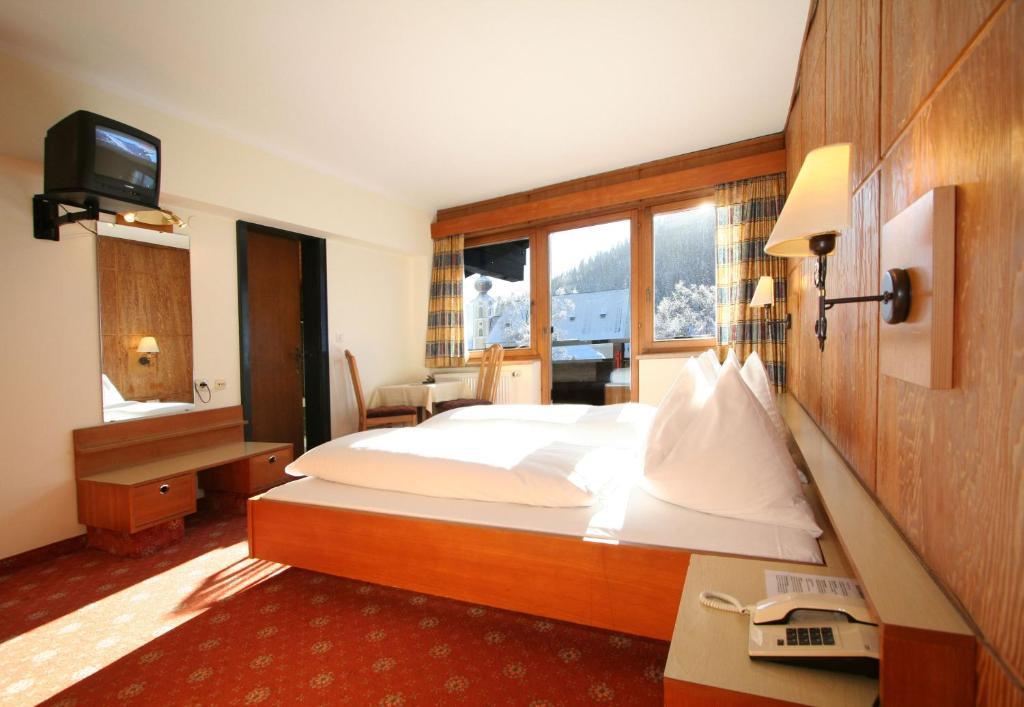 Hotel Tiroler Adler - Bed And Breakfast Waidring Camera foto